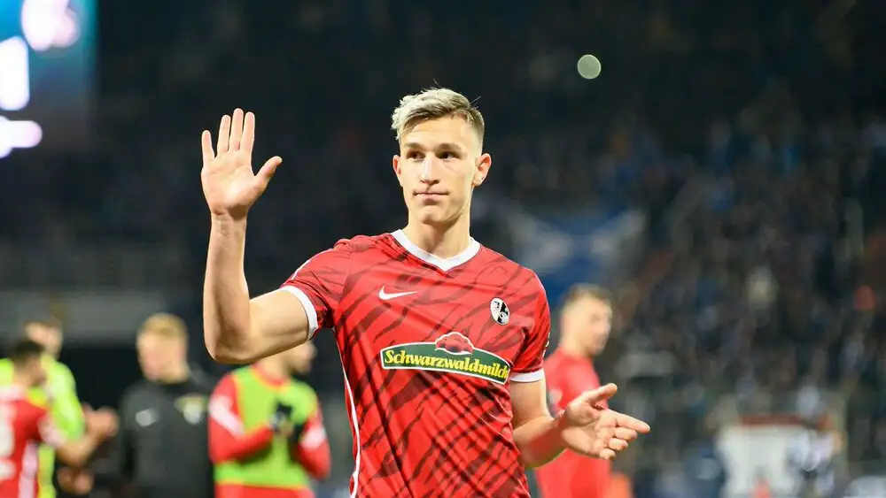 Oliver Kahn reveals Bayern passed on Nico Schlotterbeck at Freiburg — the ripple effects now