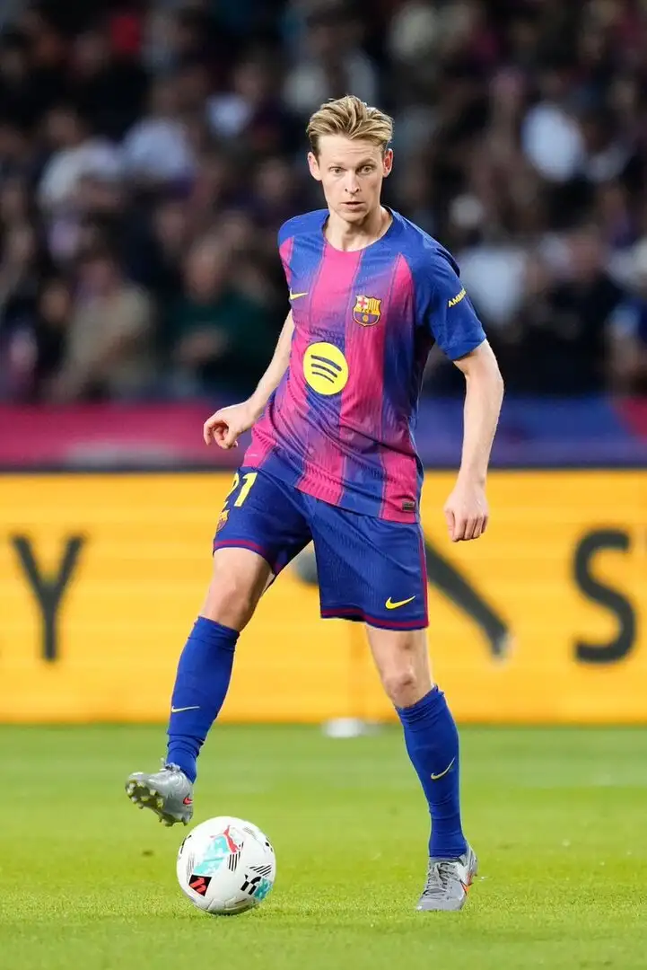 Frenkie de Jong laments last‑minute home defeat as Barcelona’s high line faces scrutiny
