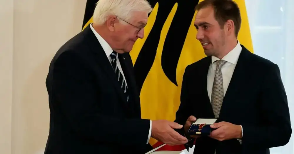 Philipp Lahm receives Germany’s Order of Merit on Unity Day
