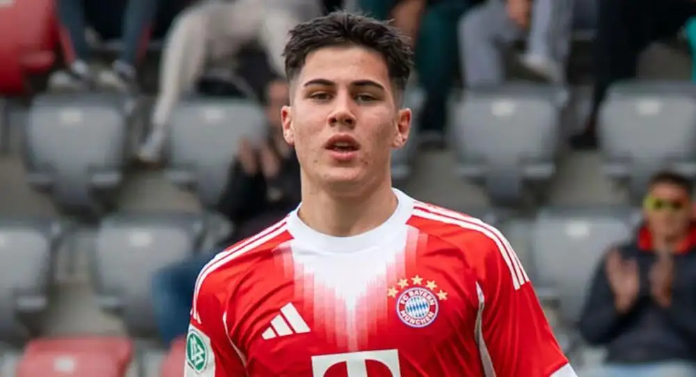 Bayern prospect Felipe Chávez earns first Peru senior call-up