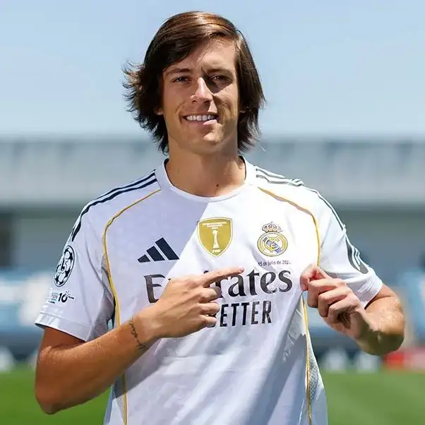Grimaldo reveals Madrid pathway with Xabi Alonso as Real choose Álvaro Fernández Carreras
