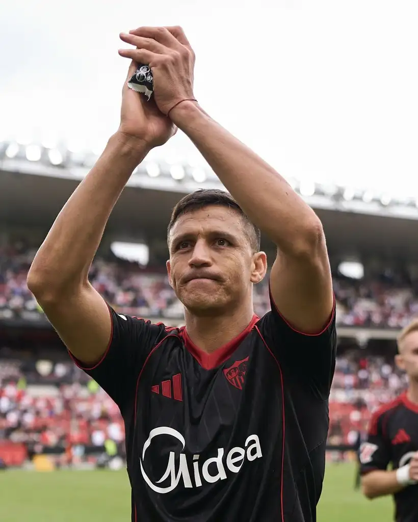Barcelona send letter to Alexis Sánchez after Sevilla signing, hours before La Liga clash