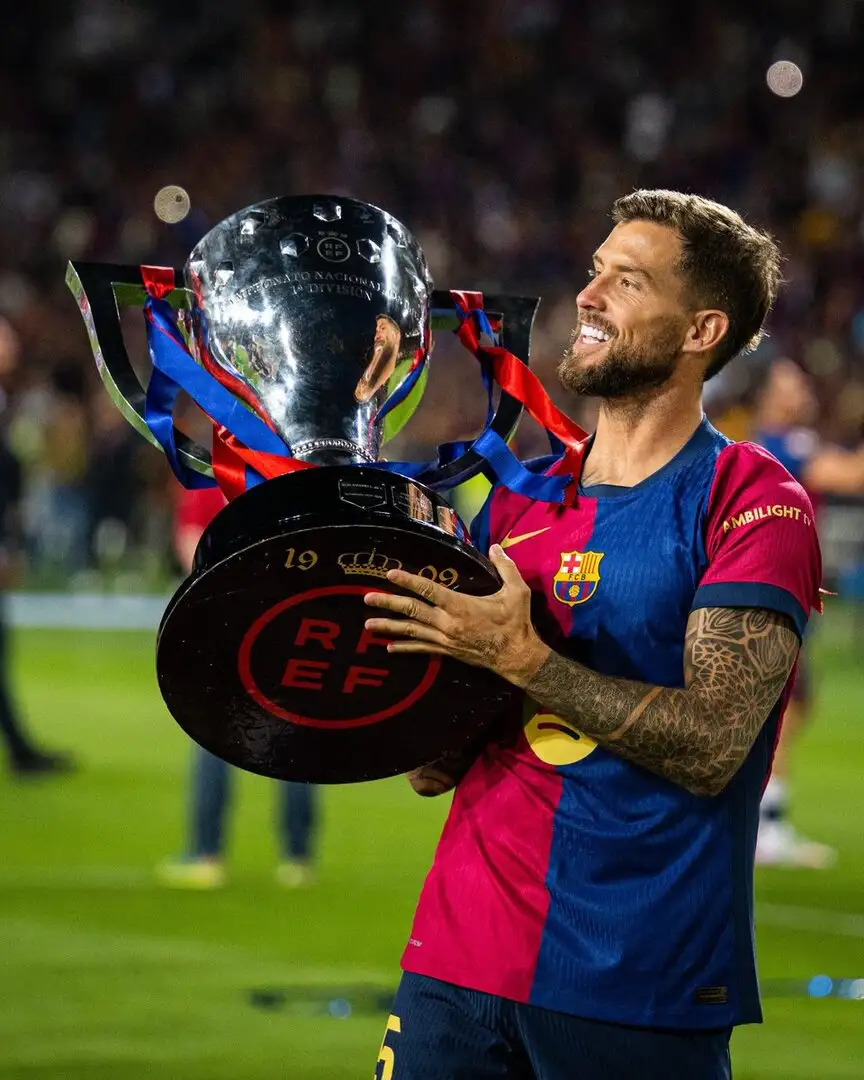 Miguel Rico flags Barça’s post-Iñigo Martínez void as fans torch the board and the backline