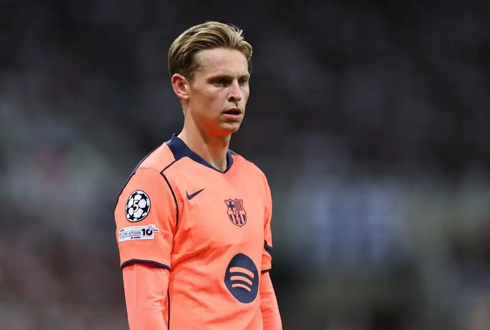 Barcelona accelerate Frenkie de Jong extension after agent change, insists Deco