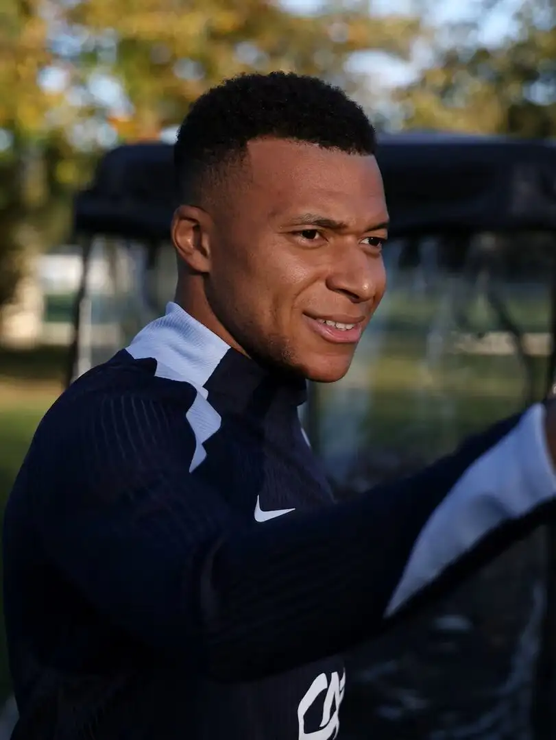 Kylian Mbappé doubtful vs Azerbaijan after solo training; France insist it’s minor
