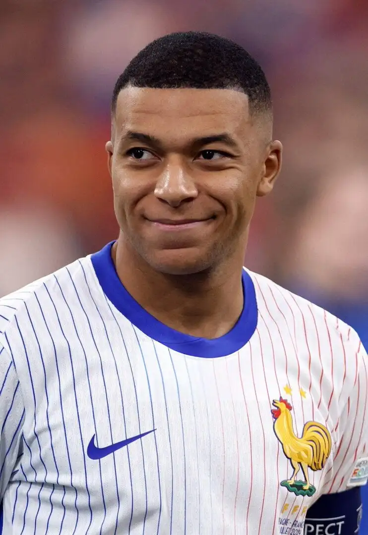 Mbappé defies ankle niggle to play for France, leaving Real Madrid sweating over risk
