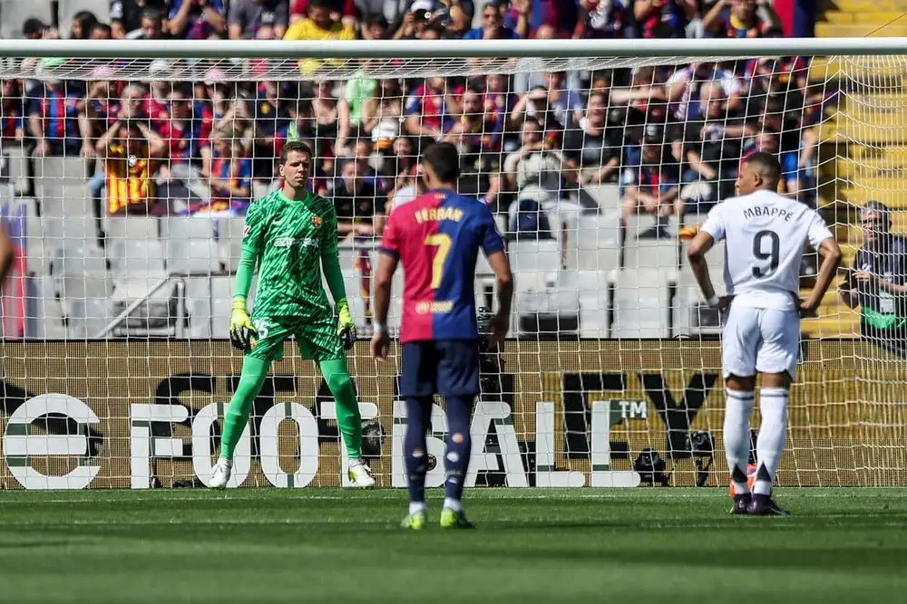 Rivals grin as Joan García confirms month-long wait — El Clásico arrives too soon