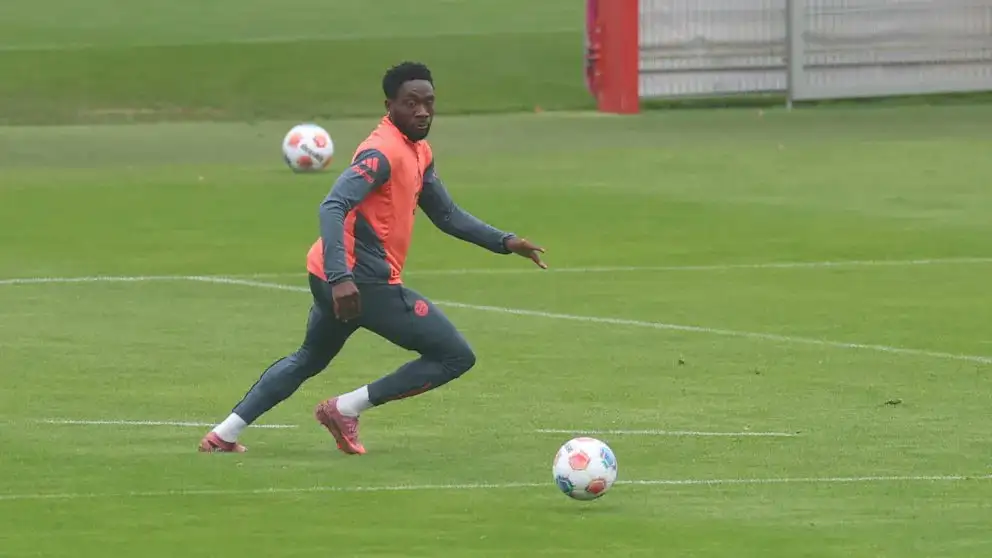 Alphonso Davies ‘imminent’ return to team training? Rival view: not so fast