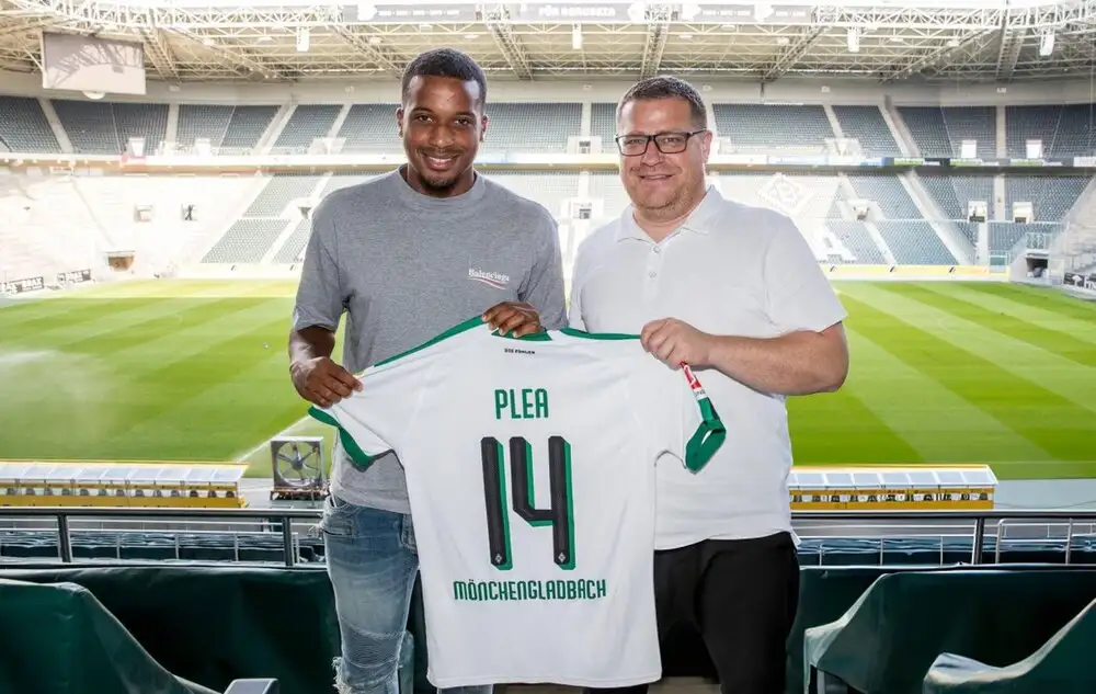 Bayern weighed Alassane Pléa move before PSV switch — profile still fits Kompany’s blueprint