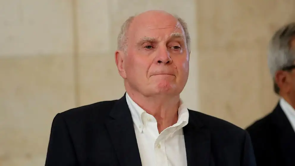 Uli Hoeneß signals eventual step back as Bayern leadership scrutiny intensifies