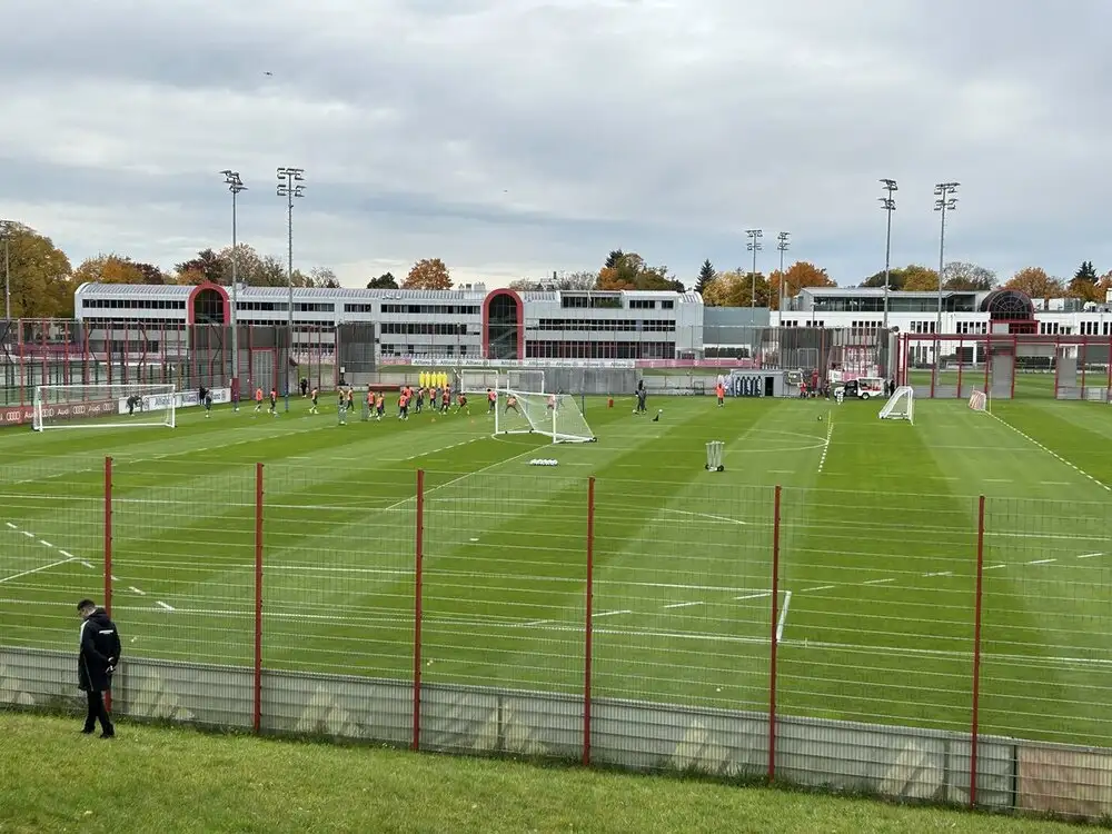 Bayern fitness update: Stanišić rejoins full training, Gnabry limited to individual work