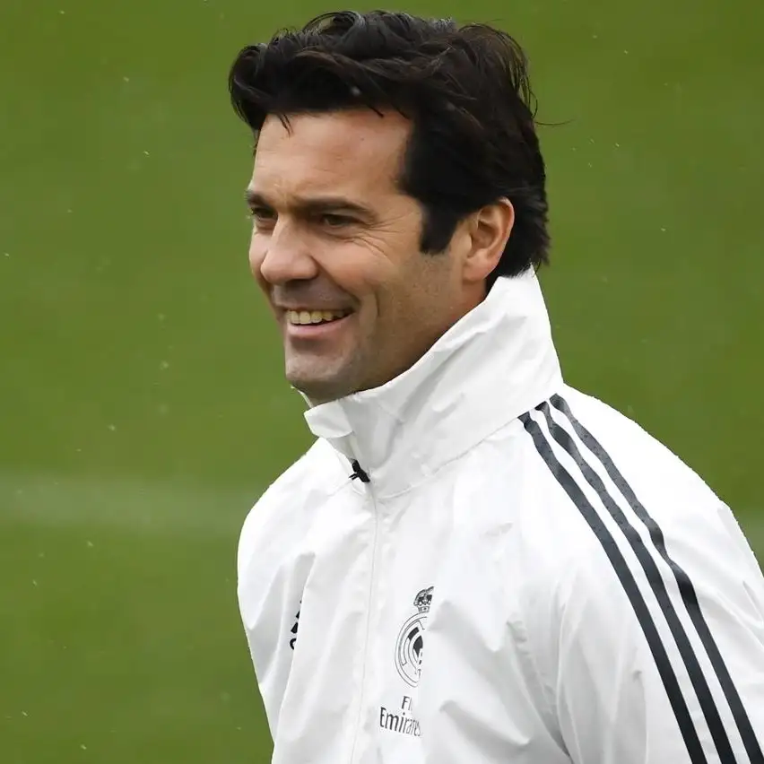 Al-Ittihad open talks with Santiago Solari over head coach role