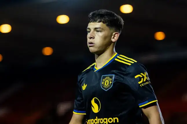 Rúben Amorim’s hands-on mentorship fast-tracks Shea Lacey toward Manchester United’s first team