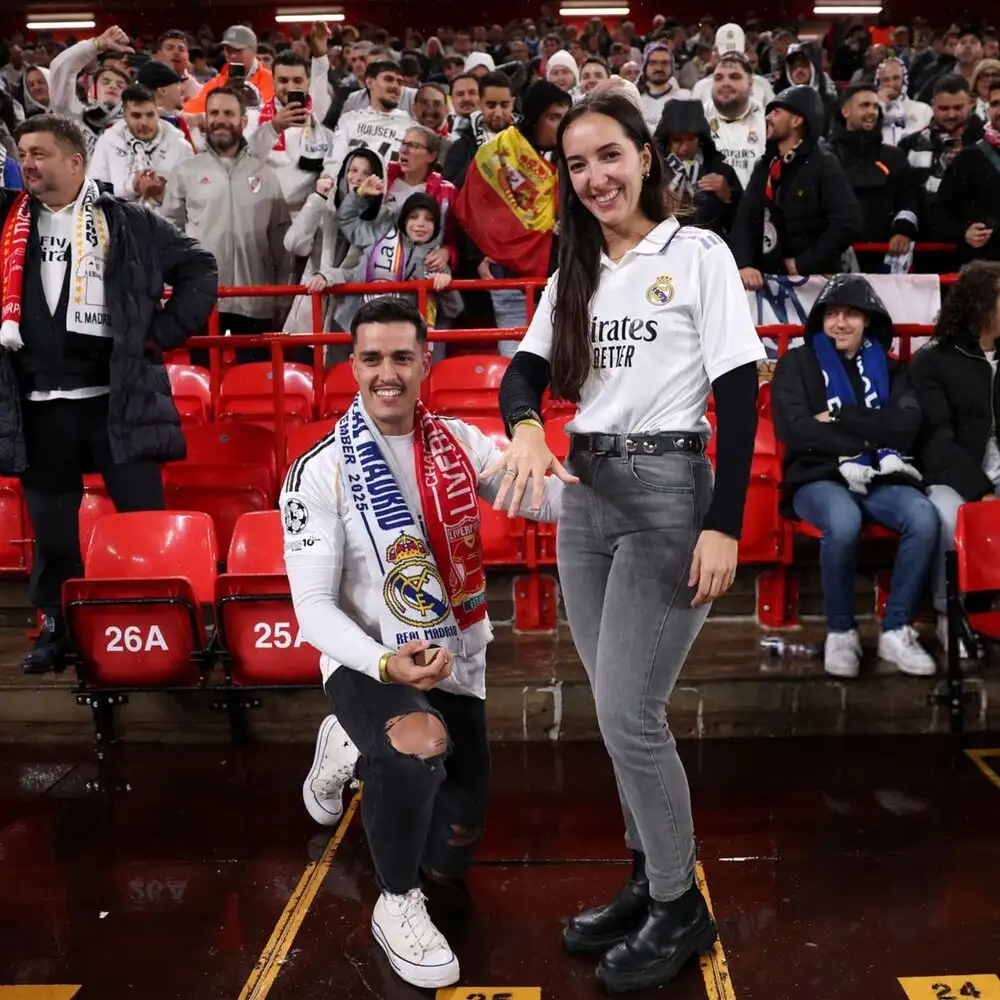 Real Madrid fan proposes at Anfield: viral moment lights up the stands