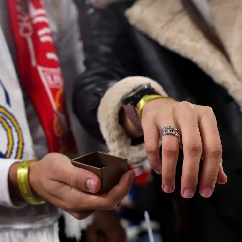 Real Madrid fan proposes at Anfield: viral moment lights up the stands