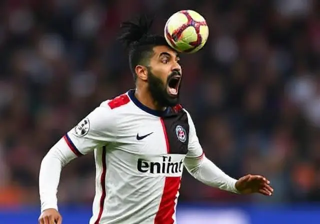 Hakimi’s grim-looking blow leaves PSG reeling after heavy Diaz challenge