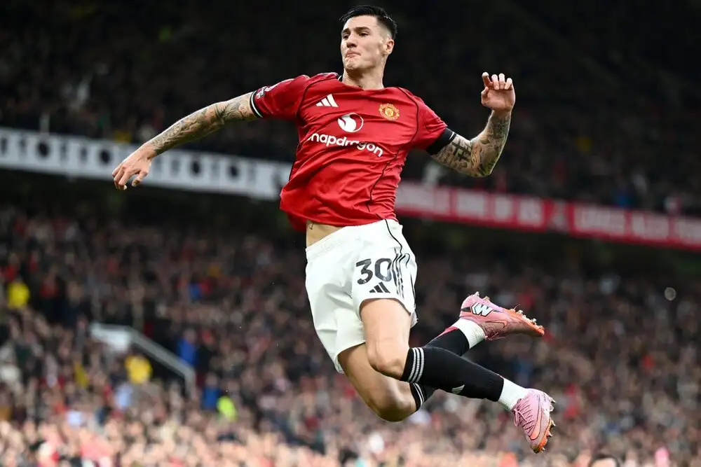 Manchester United move for Benjamin Sesko gathers pace - character, ceiling and system fit align