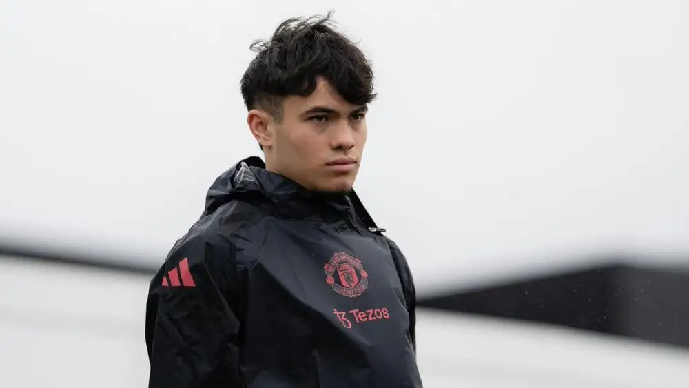 Exclusive: Man United set to send Gabriele Biancheri to Sheffield Wednesday after Harry Amass success