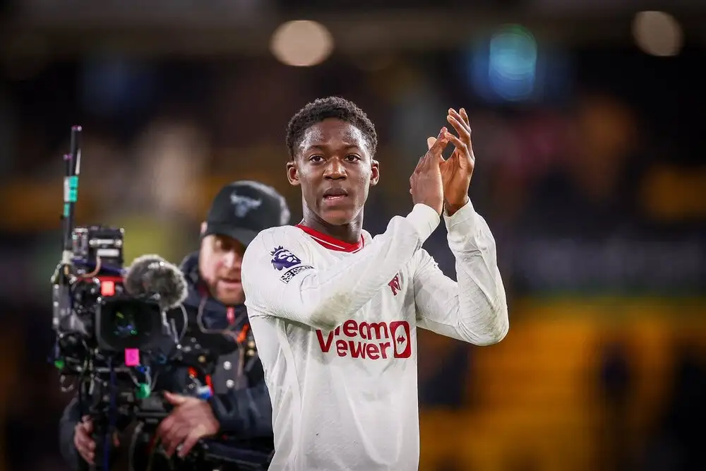 Kobbie Mainoo open to Napoli loan, with Manchester United future safeguarded