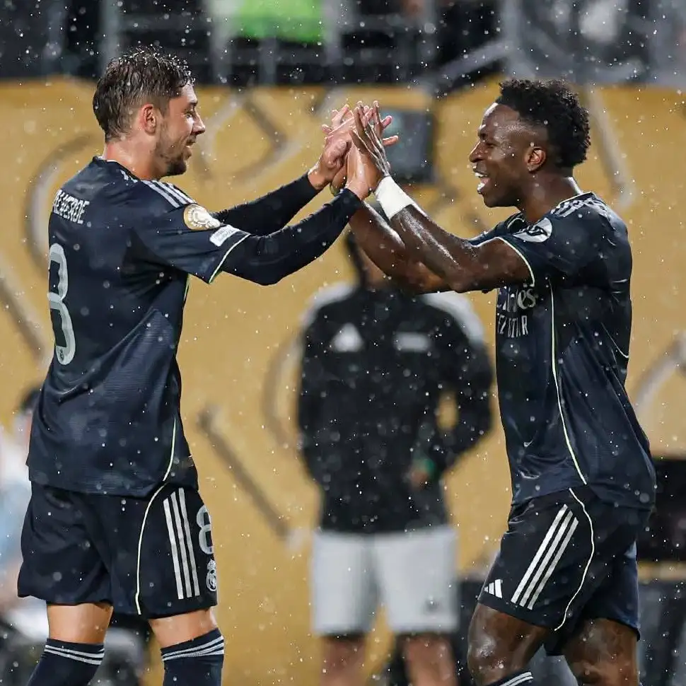 Xabi Alonso holds Athens sit-down with Vinicius Jr and Fede Valverde to tighten squad bond