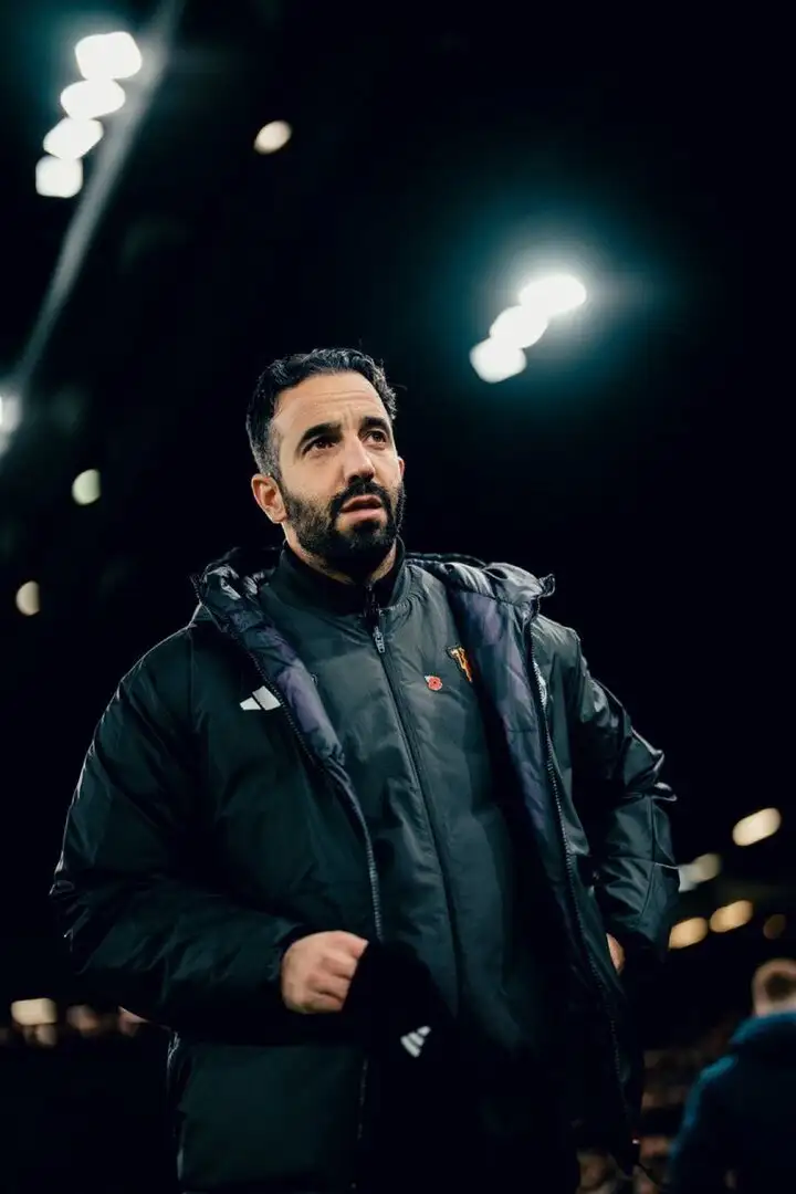 Manchester United poised for opportunistic January move despite cautious stance