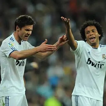 Marcelo cools talk on Vini Jr. - Xabi Alonso hug, salutes a friend of Real Madrid