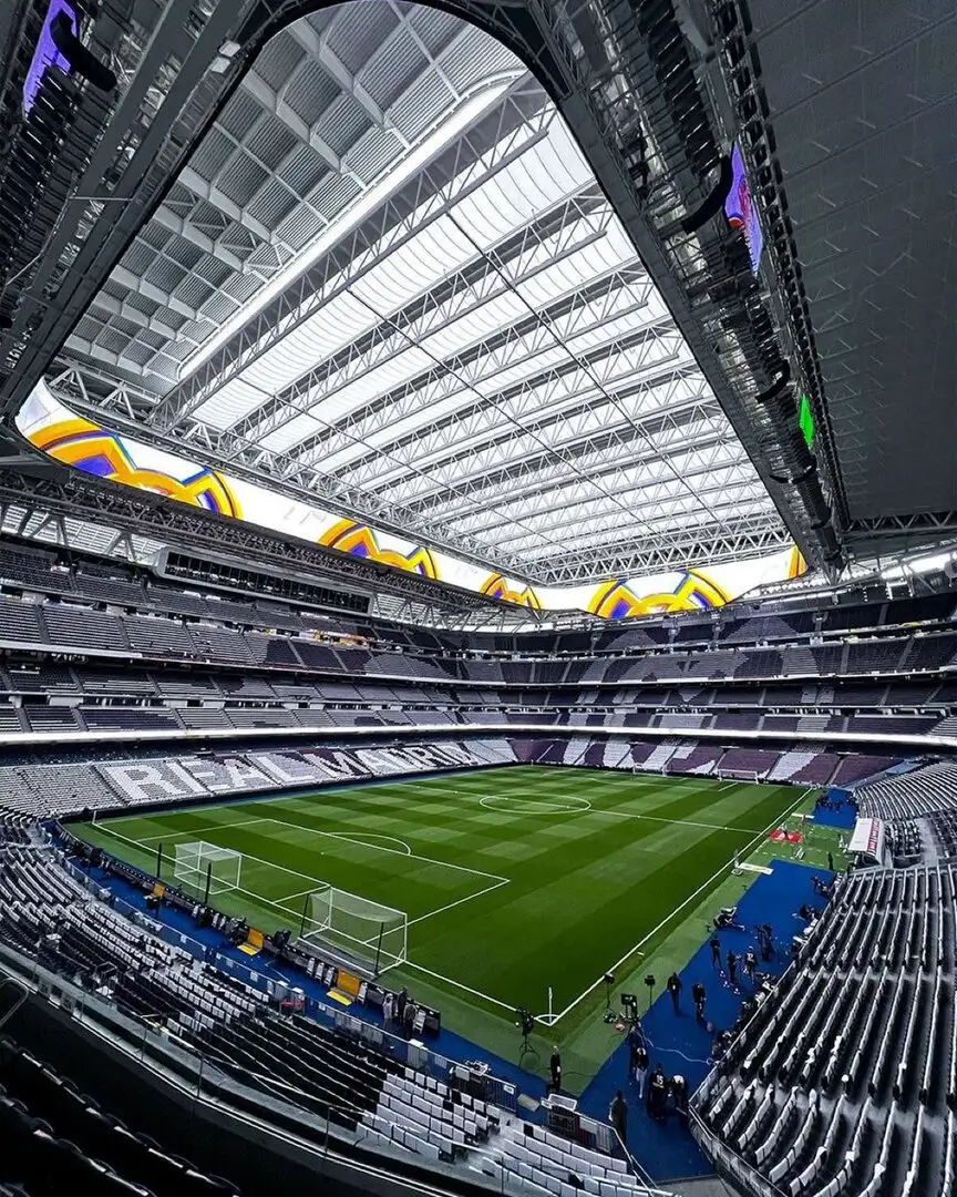 Bernabéu backlash: Real Madrid fans confront players for walking after defeat