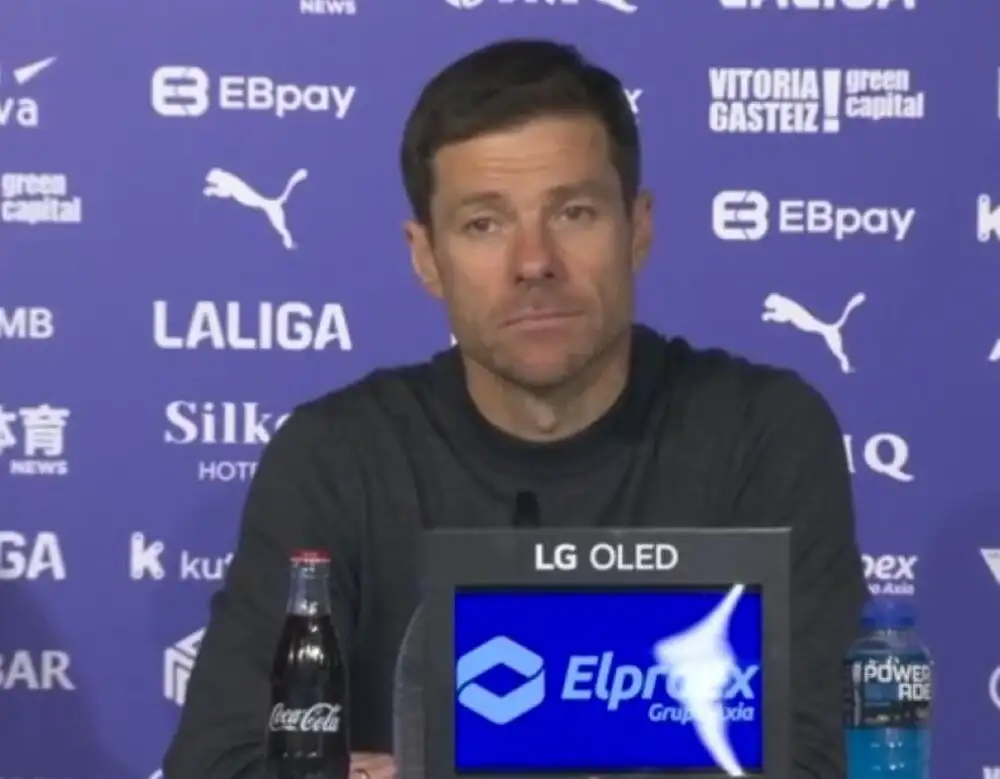 Xabi Alonso calls Vini Jr penalty 'very clear' - why the referee was right to play on