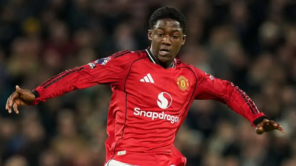 Roy Keane challenges Kobbie Mainoo as questions surface over Bruno Fernandes' long-term future