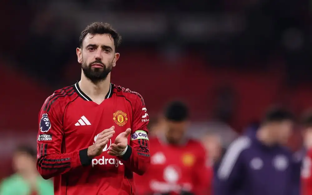 Bruno Fernandes set to stay at Man United after clarity talks, per Andy Mitten