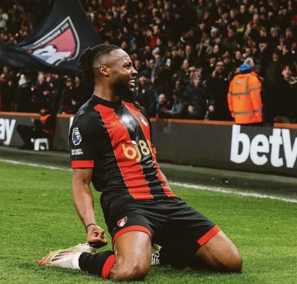 Manchester United pitch project to Antoine Semenyo after positive talks - January move gathering pace