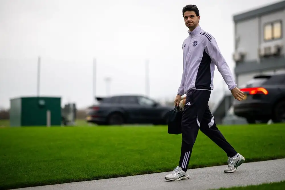 Ruben Amorim cools Emi Martinez talk before Villa clash - signals of a summer move grow