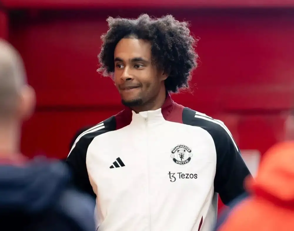 Roma reach agreement with Joshua Zirkzee as loan with option talks advance with Man United