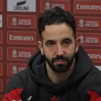 Dressing-room gloom at Man United fuels Xavi-to-Old Trafford talk after Brentford loss photo