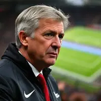 Mounting doubts over Manchester United’s manager shine harsh light on the board photo