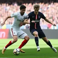 Eric Garcia limps off late vs PSG as Christensen steps in — rivals smell blood photo