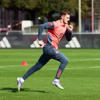 Bayern Boost: Josip Stanišić Steps Up On‑Pitch Comeback Work photo