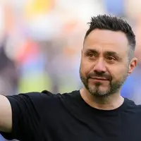 Manchester United line up Roberto De Zerbi as top alternative if Amorim pursuit stalls photo