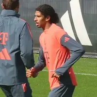 1.93m Bayern U19 striker Noah Codjo‑Evora earns first senior training call‑up photo