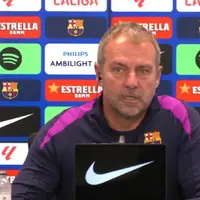 Hansi Flick calls for Barcelona to 'play smarter' after PSG defeat as fans debate high line and errors photo