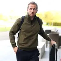 Harry Kane links up with England amid buzz over goals and workload photo
