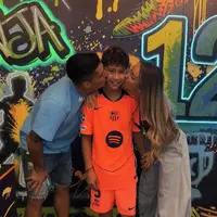 Luis Suarez’s son in Barca kit rekindles Blaugrana nostalgia and sparks lively debate photo