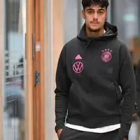 Rival view: Pavlović waves off injury fears — Bayern shouldn’t photo