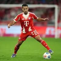 Juventus push January swoop for Raphaël Guerreiro as Bayern weigh sale pending replacement photo