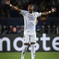 Rival verdict: David Alaba’s latest setback spells deeper trouble for Real Madrid photo
