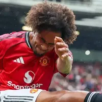 West Ham line up January loan for Joshua Zirkzee amid game-time frustration photo