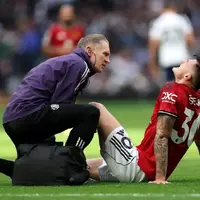 Man United await clarity on Benjamin Šeško knee issue as January chase ramps up photo