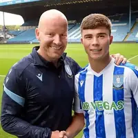 Manchester United decide against January recall for Harry Amass to protect his development photo