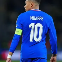 Kylian Mbappé right ankle flares up - tests booked as Real Madrid brace for a long layoff photo