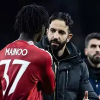 Kobbie Mainoo fitness claim for Everton looks optimistic as doubts surface photo